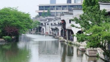 安塞腰鼓与陕北是绝配，只有纯正的黄土地，才能给鼓声注入灵魂